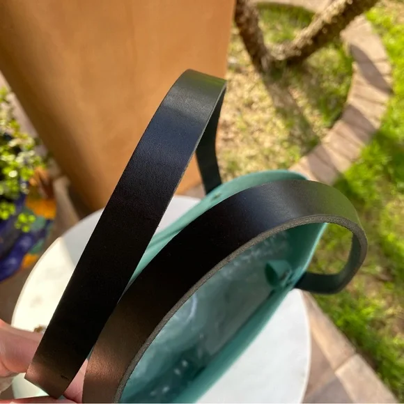 SOLD Portland Leather Goods Mint Smooth Leather Tote - Picture 8 of 16